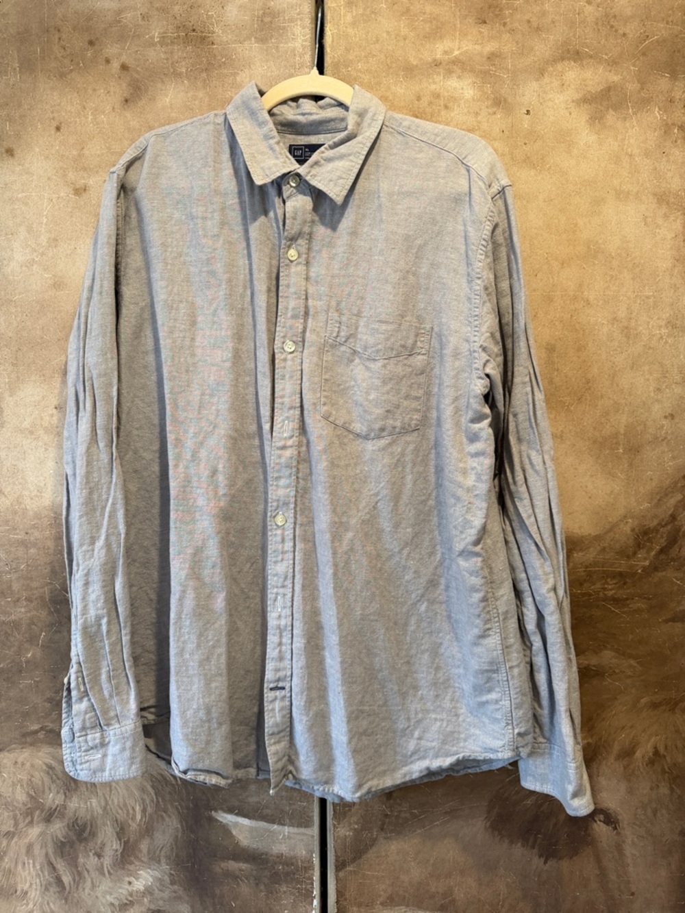GAP Men's Light Grey Long-Sleeve Linen-blend Button-Down Shirt